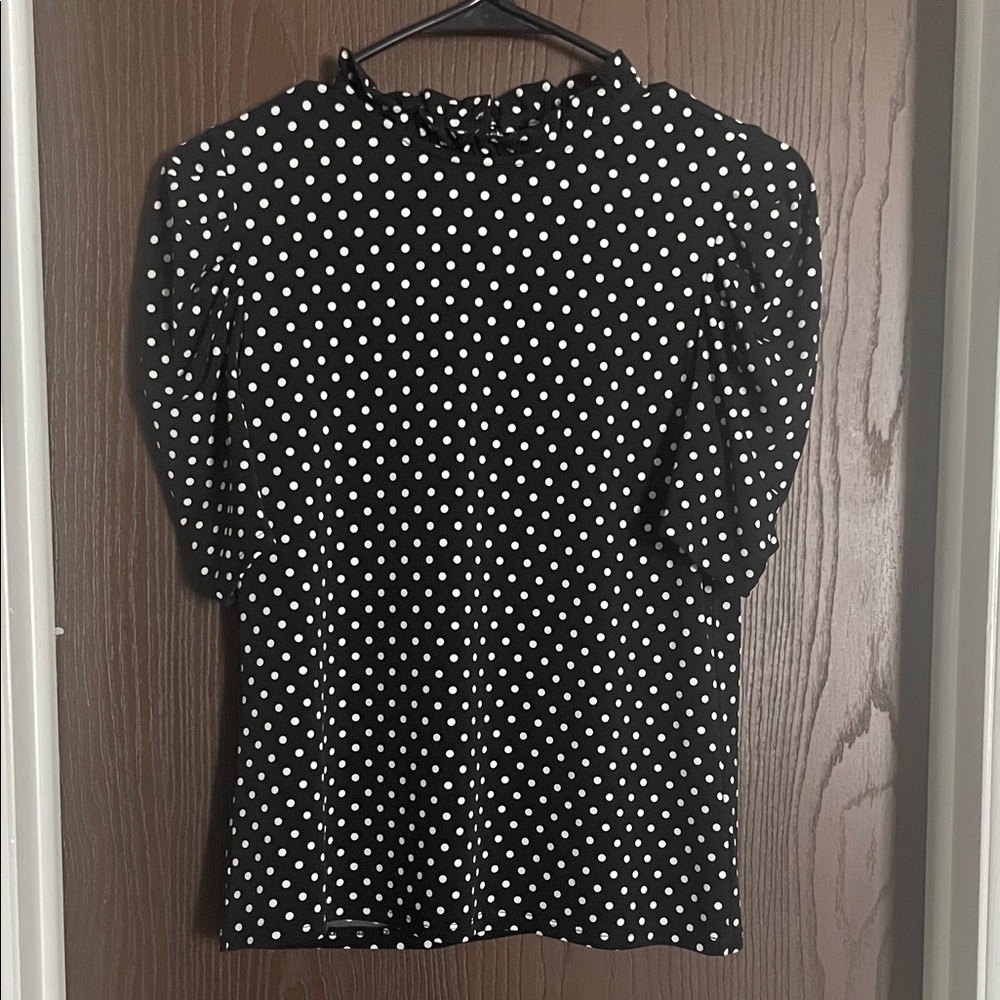 Black and White Polka Dot Puffy Short Sleeve Blouse